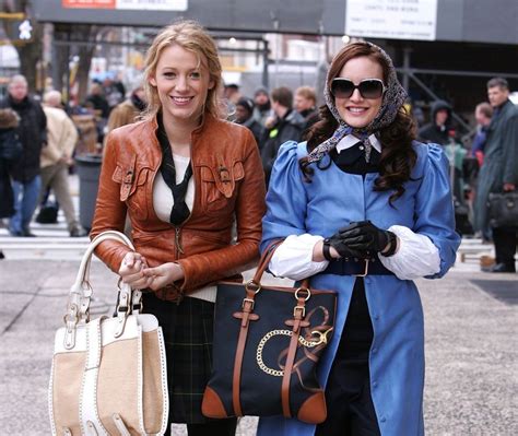 25 Outfits From the Original 'Gossip Girl' Worth Recreating